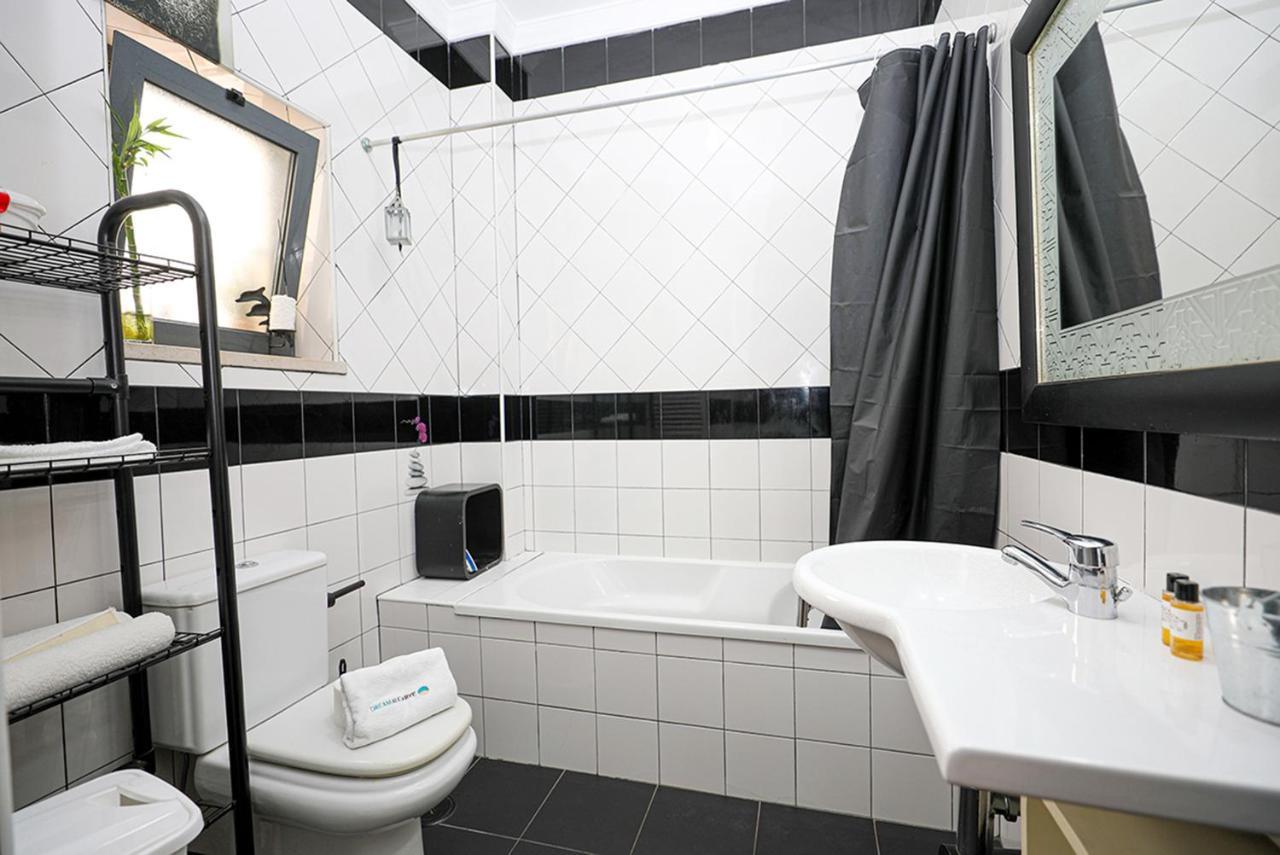 A64 - Barreira Holiday Flat In Lagos Lägenhet Exteriör bild